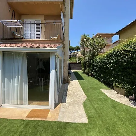 Bonita Con Jardin Privado Y Piscina Comunitaria *