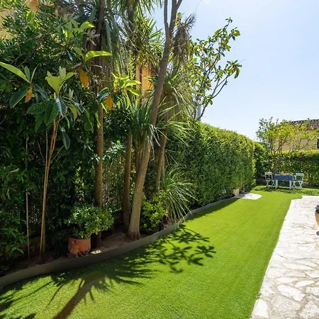 Bonita Con Jardin Privado Y Piscina Comunitaria