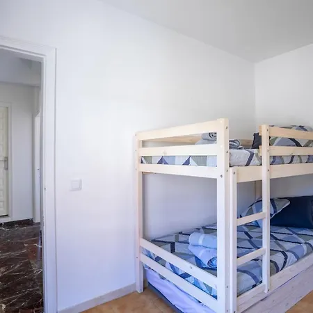 Holiday home Bonita Con Jardin Privado Y Piscina Comunitaria *