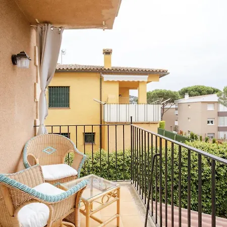 Bonita Con Jardin Privado Y Piscina Comunitaria Holiday home *