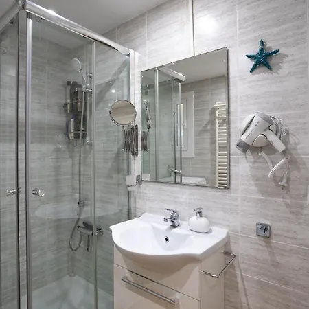 Bonita Con Jardin Privado Y Piscina Comunitaria Holiday home