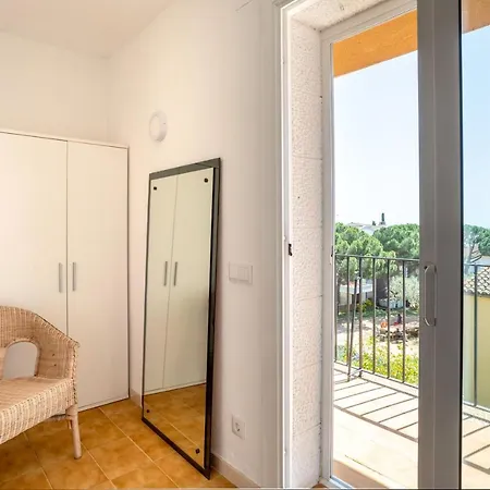 Bonita Con Jardin Privado Y Piscina Comunitaria