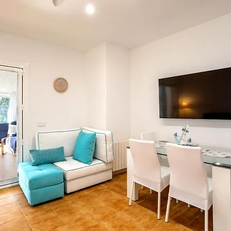 Holiday home Bonita Con Jardin Privado Y Piscina Comunitaria *